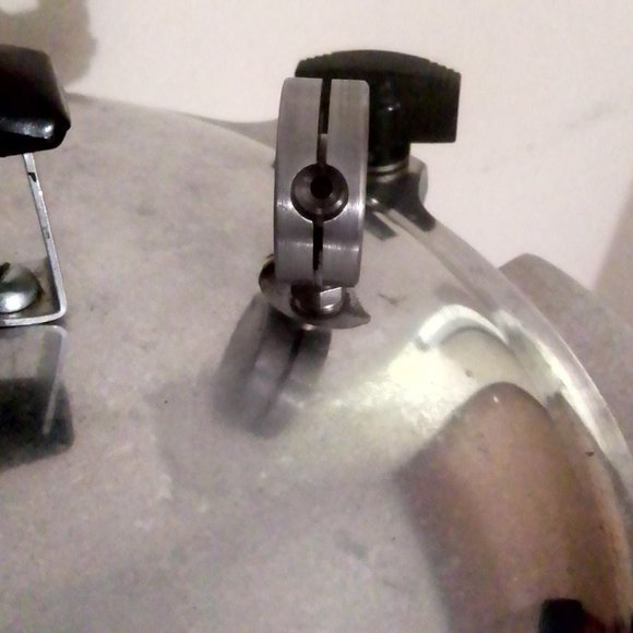 LIKE NEW!! All American 915 15.5 Qt. Pressure cooker - Picture 10 of 10